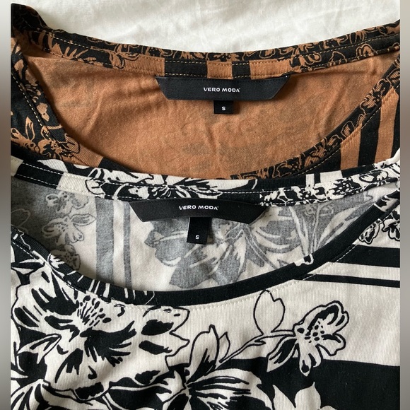 2 Vero Moda Floral Pattern Tops - Picture 2 of 9